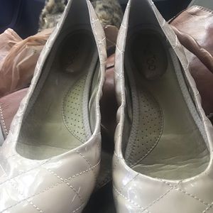 Blush color quilted flats